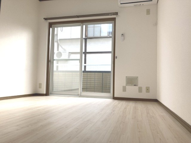 クレールⅢの居間・リビング