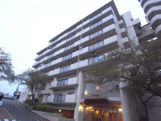 メゾンドール明石山ノ手 B棟の外観