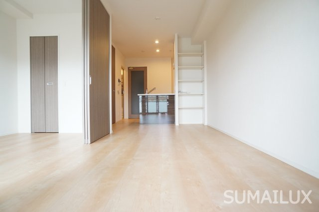 熊本市中央区水道町の賃貸マンションの居間・リビング