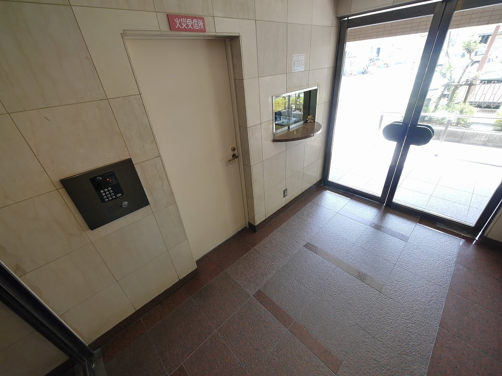 朝日プラザ兵庫駅前通のエントランス