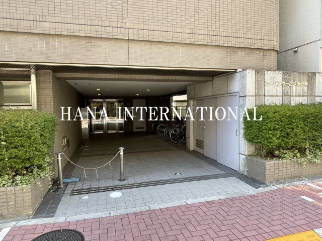 アーバンホームズ国分寺のエントランス
