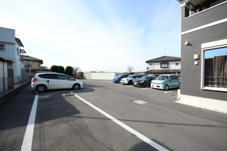 【駐車場】 | RAY SHELL | 駐車場に車を止められます