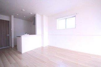 【居間・リビング】 | RAY SHELL | ゆったり過ごせる居間です