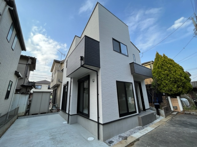 越谷市上間久里　新築戸建の外観