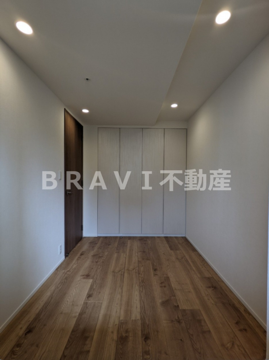 RJR堺筋本町タワー BRAVI不動産の寝室|【RJR堺筋本町タワー】開放的な寝室です