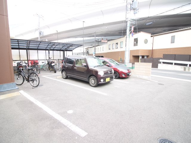 ファランドールKの駐車場