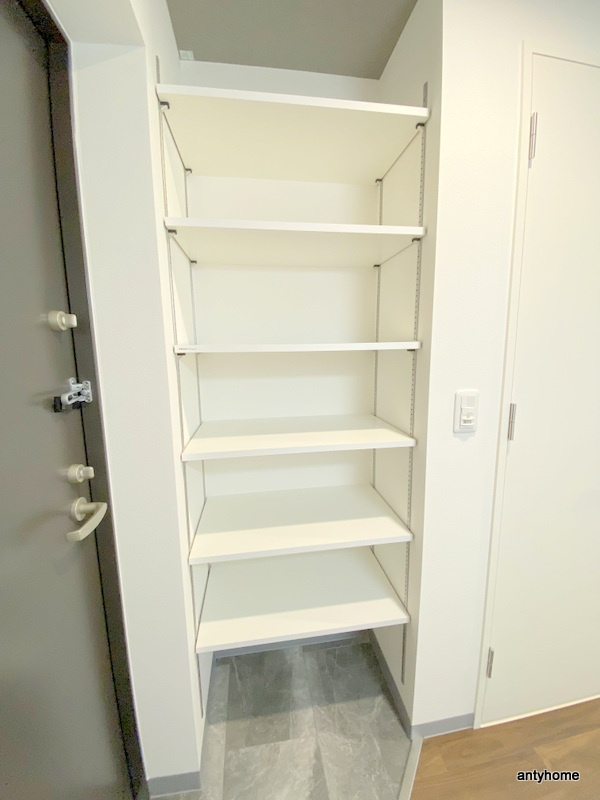 BROAD 新うめきたRESIDENCE　仲介手数料無料の収納