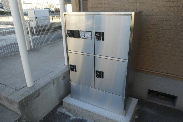 プレジール城の内ⅢＡのその他共用部分|宅配ボックス完備。