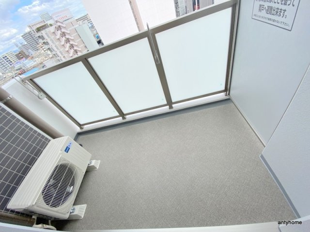 BROAD 新うめきたRESIDENCE　仲介手数料無料のバルコニー