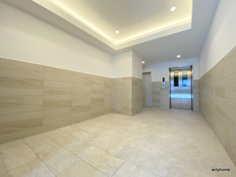 BROAD 新うめきたRESIDENCE　仲介手数料無料のロビー