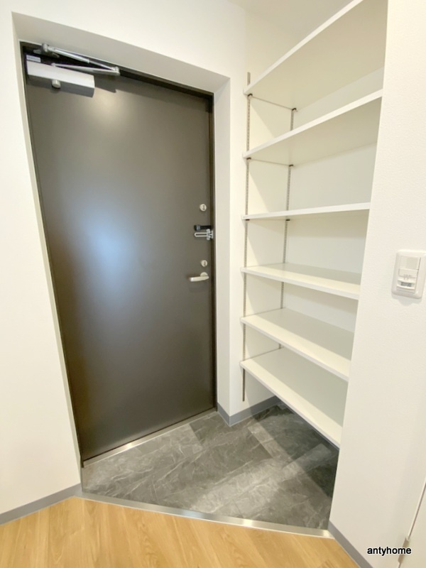 BROAD 新うめきたRESIDENCE　仲介手数料無料の玄関