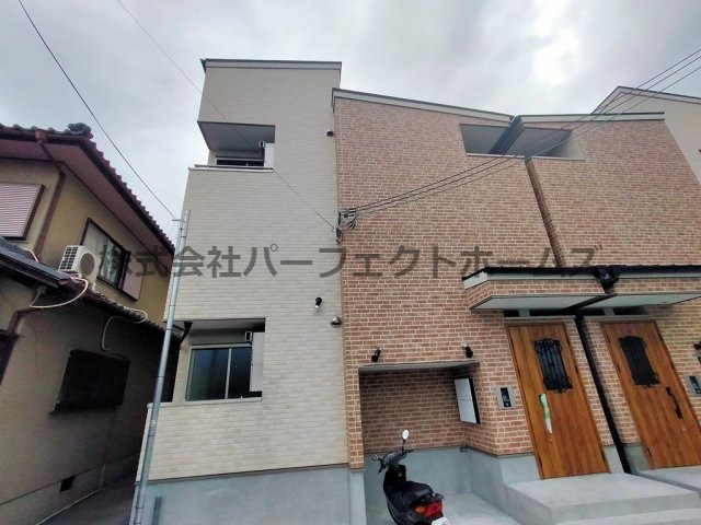 F8石津の外観