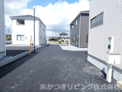 【駐車場】 | 小山市乙女第6 | ◆毎日使う場所だから広さが重要な駐車場はゆったり３台駐車可能です◆