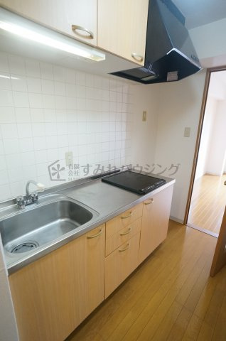 カーサフェリスのキッチン|参考、同建物・反転間取りの号室