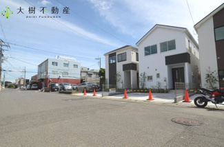 【前面道路含む現地写真】