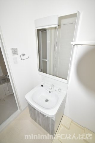 メルベージュ難波ウエストの洗面所