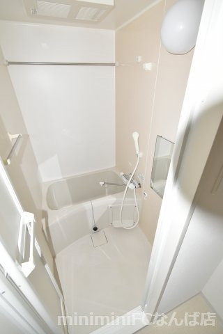 メルベージュ難波ウエストの浴室