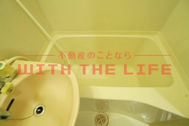 リファレンス久留米駅前【キャッシュバック対象物件】の浴室|ゆったり過ごせるお風呂です