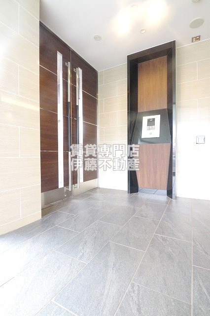 パルティール黒川アネックスのエントランス