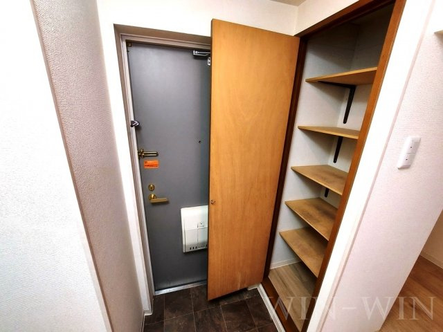 大竹ビルの玄関