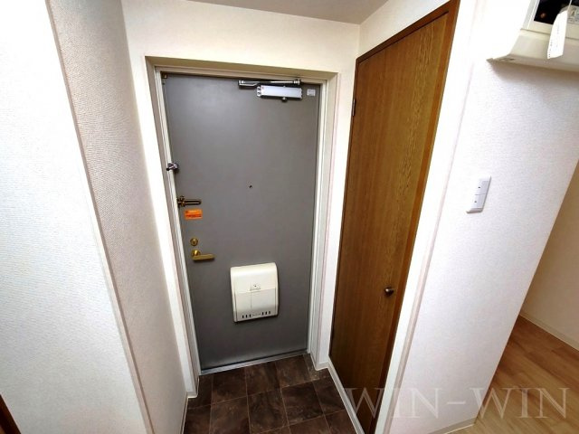 大竹ビルの玄関