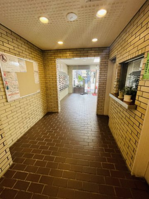 【エントランス】 | 東銀座ロイアルハイツ