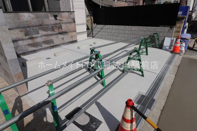 スペチアーレ放出東の駐車場