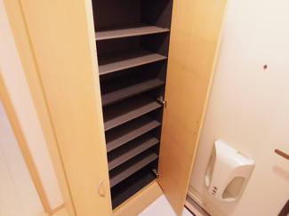 【玄関】 | ラ・シャンブルB