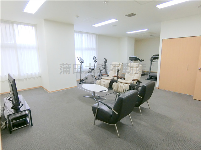クロスレジデンス蒲田のその他共用部分|共有部　リラックス＆フィットネスルーム