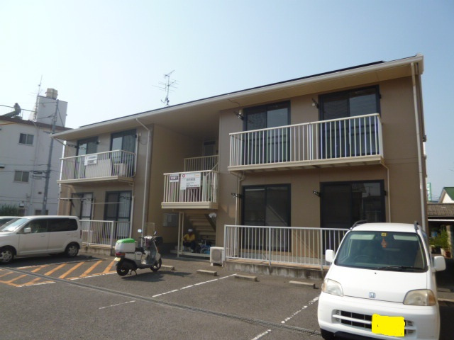 倉敷市白楽町のアパートの外観