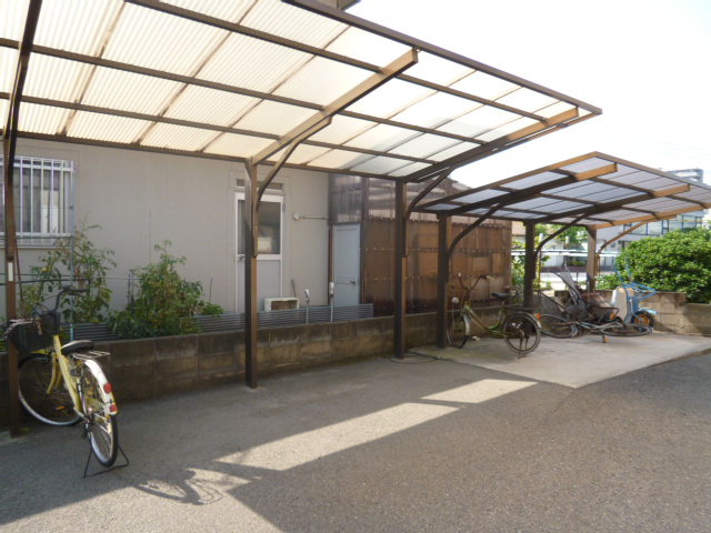 倉敷市白楽町のアパートのその他共用部分|自転車置き場