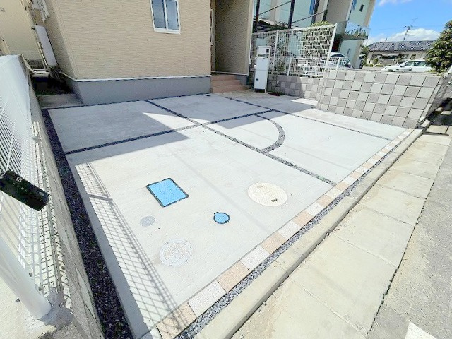 三郷市早稲田3丁目　新築戸建　全8棟　1号棟の駐車場|カースペース2台並列駐車可能です！