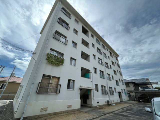 名谷農住団地Ｉ棟の外観