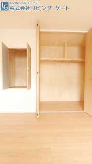 【収納】 | 市川三郷町市川大門 平成29年築 内外装綺麗 駅徒歩5分 | 2階7.0帖洋室のクローゼット。全居室収納ですのでお部屋がスッキリ片付きます。