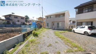 【外観】 | 市川三郷町市川大門 平成29年築 内外装綺麗 駅徒歩5分 | 市川三郷町市川大門 平成29年築中古戸建 敷地面積192.18平米 建物面積95.74平米