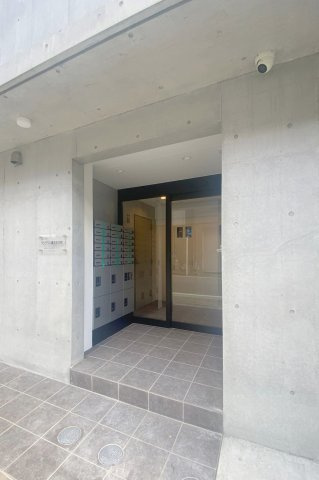 「防音マンション」ラシクラス横浜天王町のエントランス|ゆとりのあるエントランスです