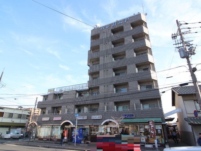 パレHSPの外観|JR向日町駅が目の前です