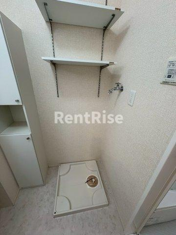 アムール丹陽の駐車場