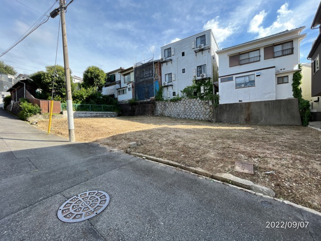 千種区田代町 全4棟 ＜仲介手数料無料＞高見小・若水中　新築一戸建ての前面道路含む現地写真|9/7撮影
社長の村田です！
自らプレイヤーとして営業しています★
長年の経験と実績から皆様により良いマイホーム購入のご提案をいたします。
住宅ローンの不安や購入後の不安等何でもご相談ください。