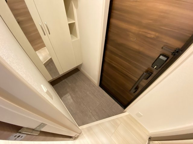 フェリーチェヴェントの玄関