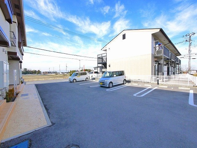 エスポアールT・HⅡの駐車場|駐車場に車を止められます