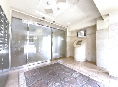 【エントランス】 | グローバル城陽寺田