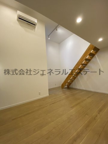 【洋室】 | F8石津 | 明るい洋室です
