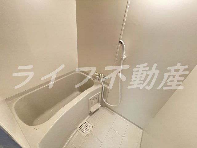 エンゼルハイツ小阪本町の浴室|コンパクトで使いやすいお風呂です