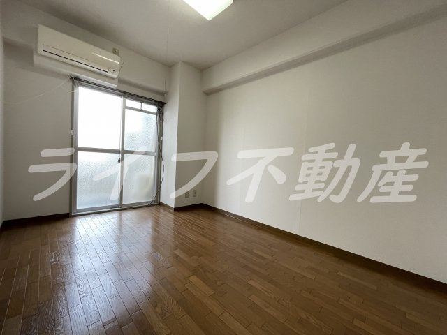 エンゼルハイツ小阪本町の内装|明るい色調の室内です
