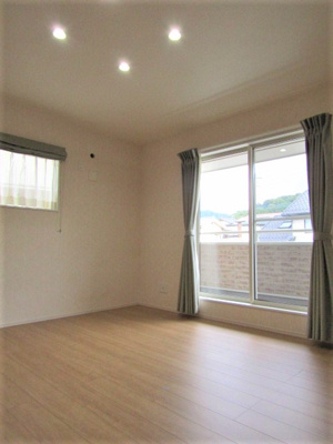 【洋室】 | 中古戸建　西八代郡市川三郷町市川大門 | 明るい洋室です