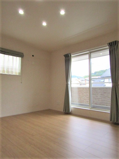 【洋室】 | 中古戸建　西八代郡市川三郷町市川大門 | 明るい洋室です