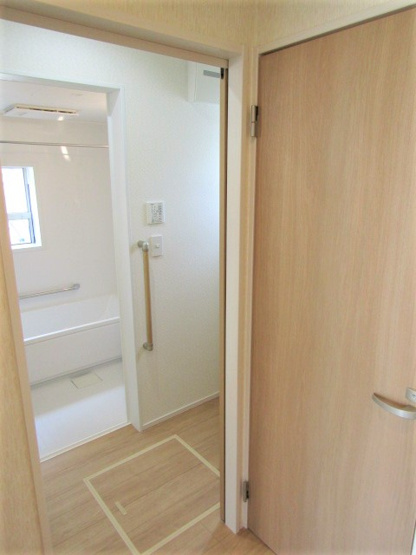 【脱衣所】 | 中古戸建　西八代郡市川三郷町市川大門 | 脱衣所