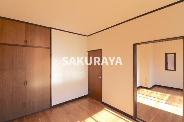 スカイハイツ（堀込町）の洋室|2023年11月撮影。