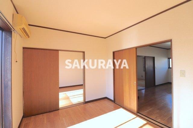 スカイハイツ（堀込町）の洋室|2023年11月撮影。